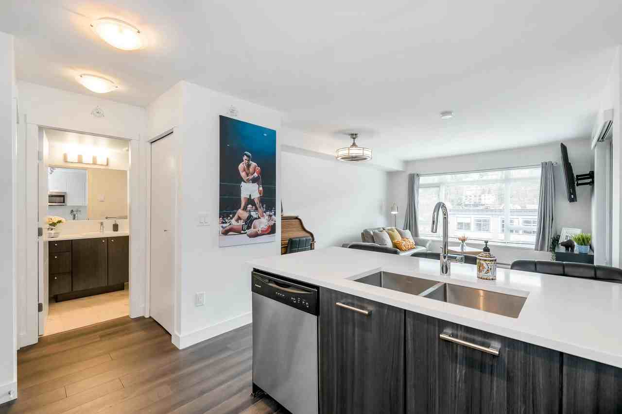 2525 Clarke Street - Photo 13