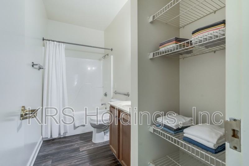 105 Ryan Cir - Photo 4 of 5