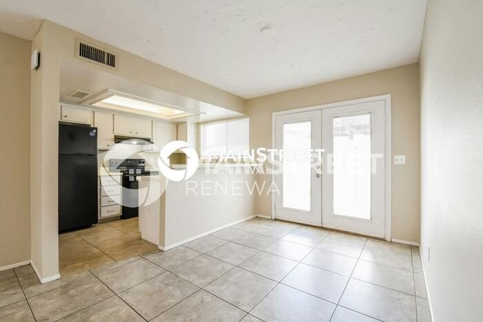 2833 E Beck Ln #4 - Photo 5 of 16