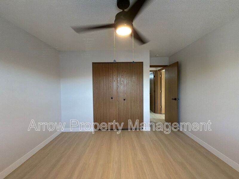 2380 N 44th St #9 - Photo 6 of 13