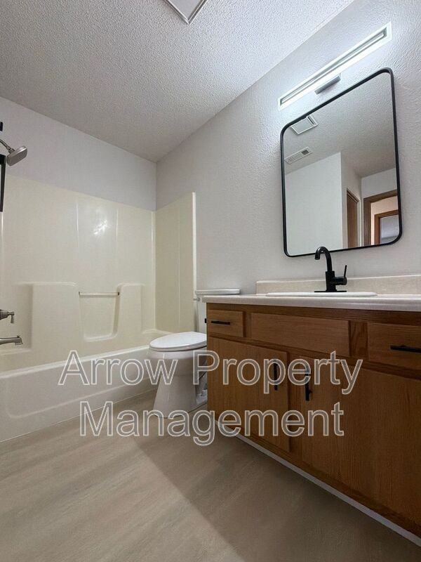 2380 N 44th St #9 - Photo 7 of 13