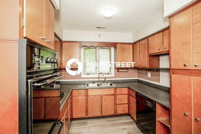 57 N Devon Ave - Photo 5 of 16