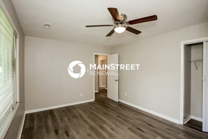 57 N Devon Ave - Photo 7 of 16