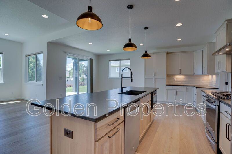 7768 N Girard Cir - Photo 3 of 26