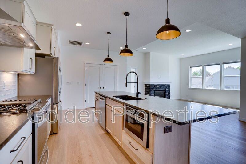 7768 N Girard Cir - Photo 4 of 26