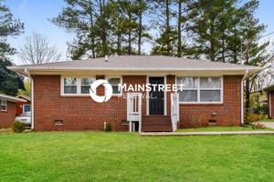 featured image of 1516 Rosewood St