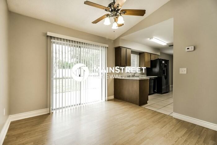 97 Champlain Dr - Photo 5 of 16
