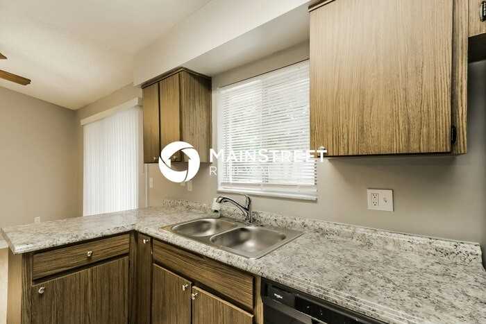 97 Champlain Dr - Photo 7 of 16