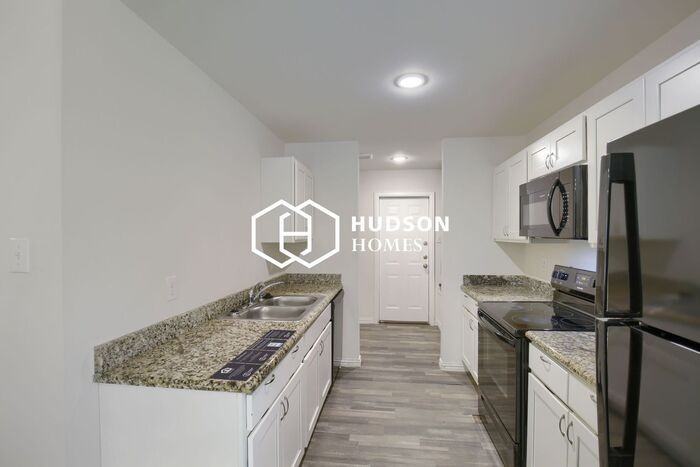 1403 Booker St - Photo 5 of 14