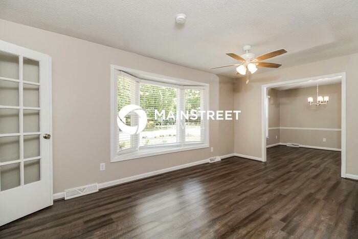 4712 Beechcroft Dr - Photo 4 of 16