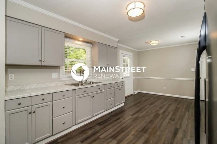 4712 Beechcroft Dr - Photo 7 of 16