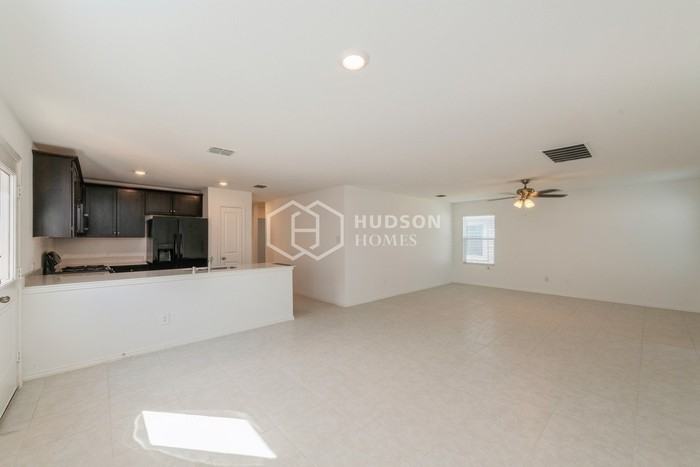 2983 Wallace Wells Ct - Photo 4 of 24