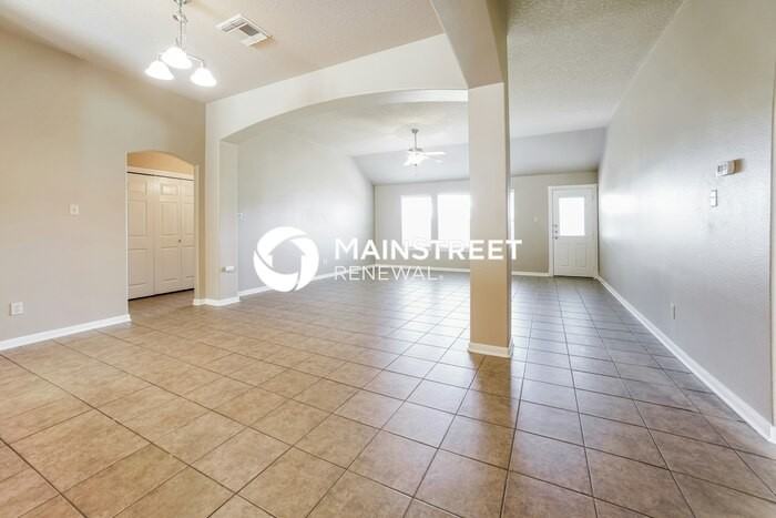 211 Summer Pine Ct - Photo 4 of 16