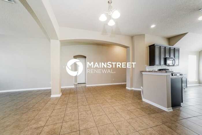 211 Summer Pine Ct - Photo 5 of 16