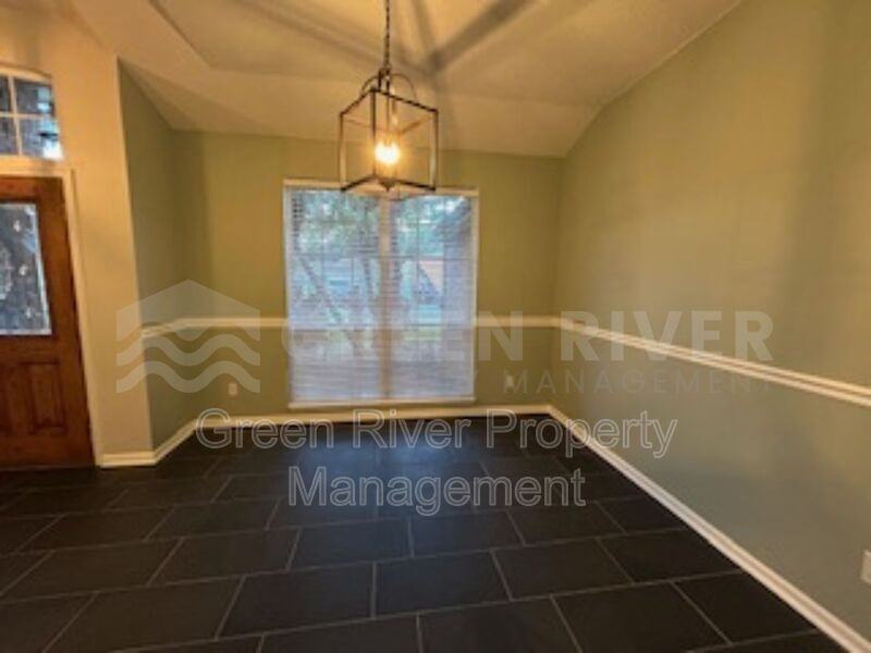 1559 Lakeway Dr - Photo 3 of 42