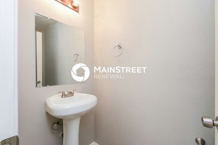 2221 N 105th Ave - Photo 7 of 17