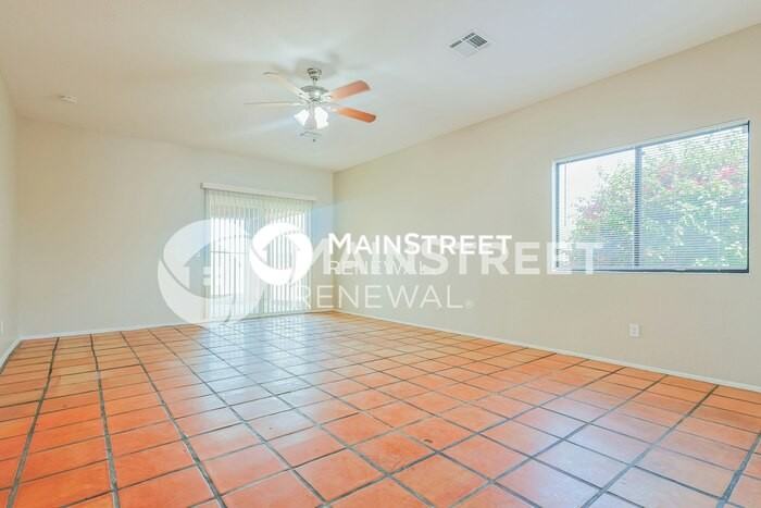 6606 S 10th Dr - Photo 3 of 16