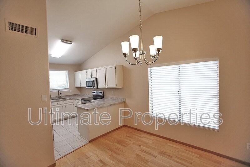 1225 E Harvard Ave - Photo 4 of 26