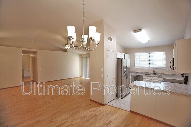 1225 E Harvard Ave - Photo 5 of 26