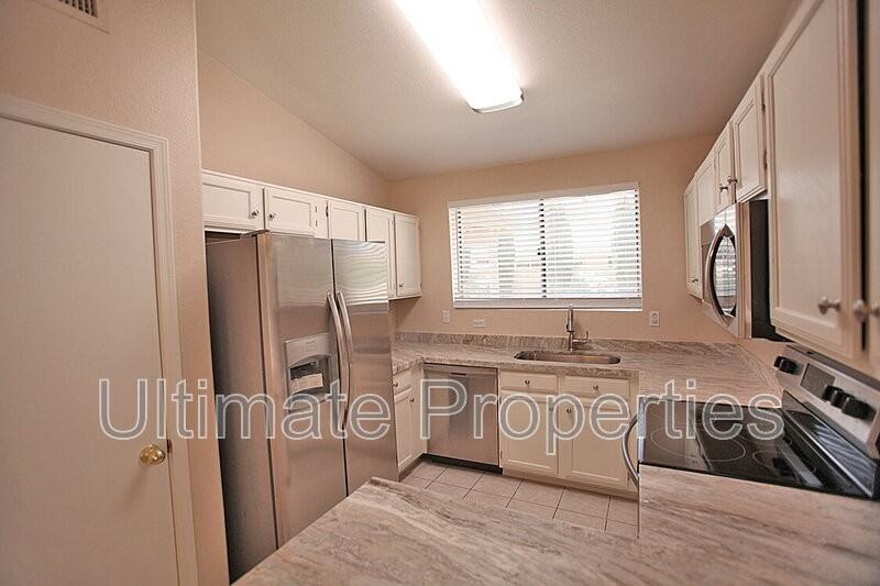 1225 E Harvard Ave - Photo 7 of 26