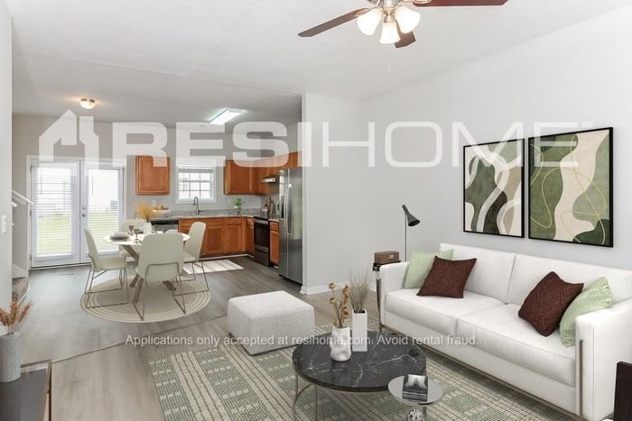 111 Bedrock Pl - Photo 4 of 17