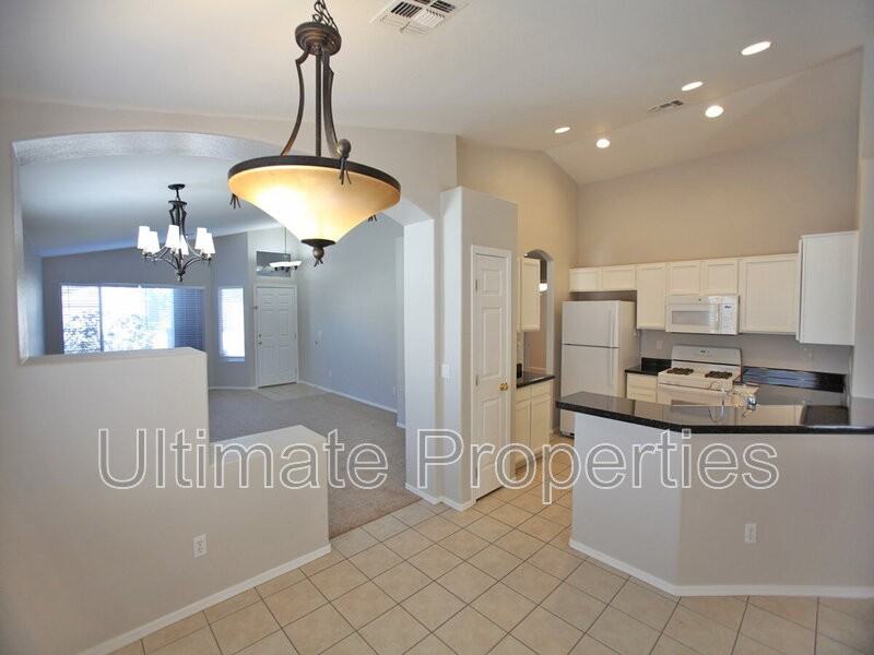 7725 W Foothill Dr - Photo 6 of 21