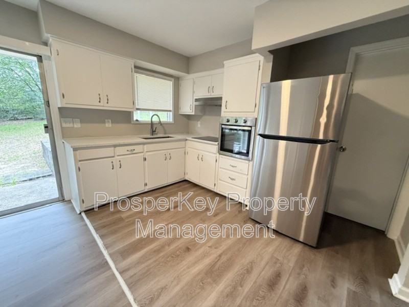4712 Eton Dr - Photo 5 of 12