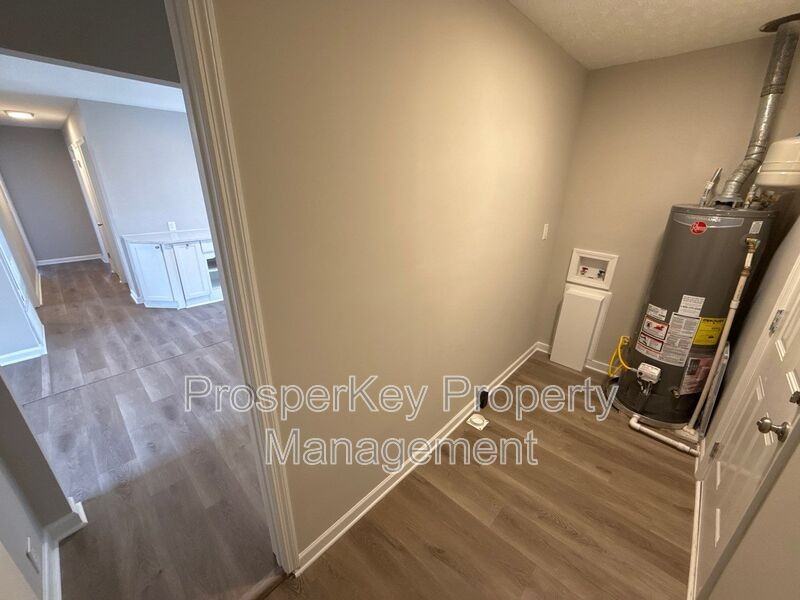 4712 Eton Dr - Photo 6 of 12