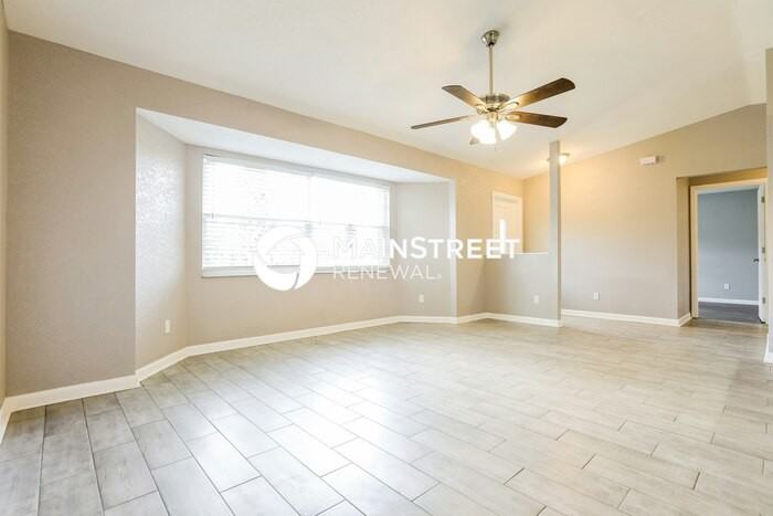 4826 Hurley Ave - Photo 2 of 15