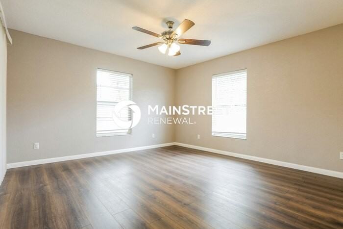 4826 Hurley Ave - Photo 6 of 15