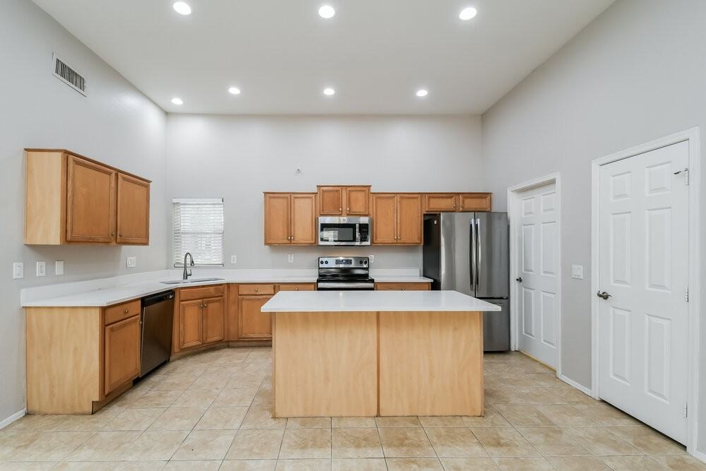 3441 E Baranca Ct - Photo 6 of 16
