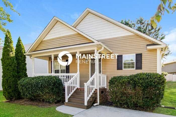 338 Randolph Dr - Photo 3 of 16