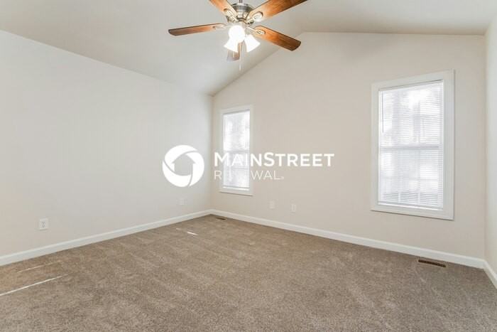 338 Randolph Dr - Photo 5 of 16