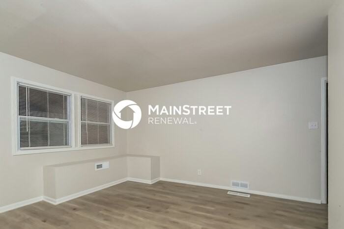 6602 E 47th St - Photo 3 of 16