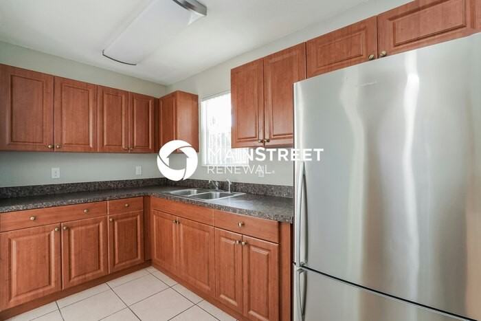 705 Ned Ave N - Photo 6 of 16