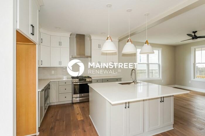 1114 Mcgavock Pike #B - Photo 5 of 17