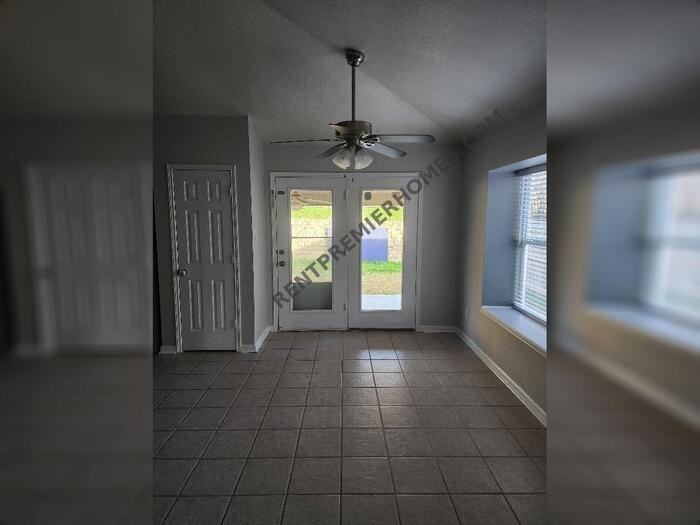 6744 Geyser Trl - Photo 4 of 10