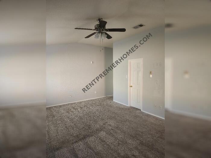 6744 Geyser Trl - Photo 5 of 10