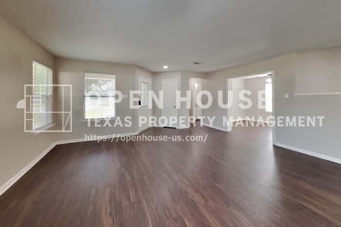 6439 Lily Hollow Ct - Photo 4 of 21