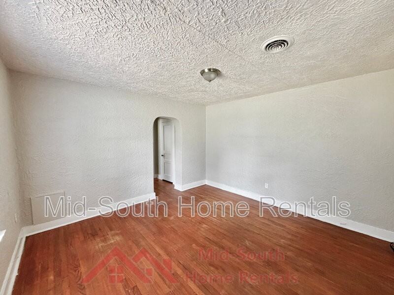 1379 Ferguson Rd #4 - Photo 4 of 13
