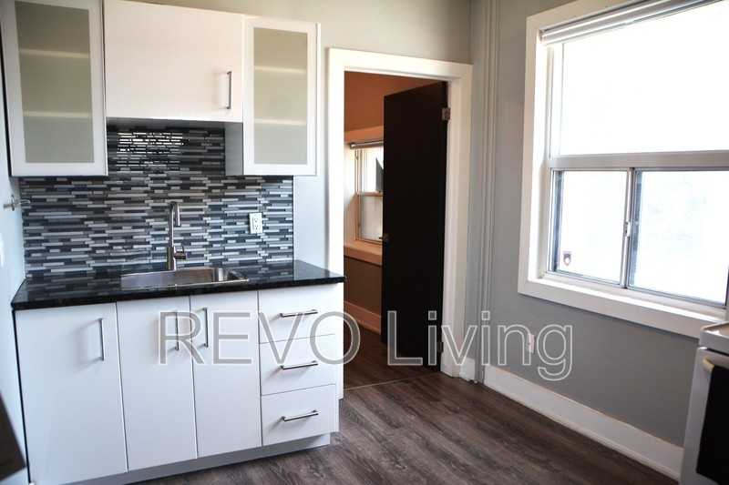 292 Welland Ave - Photo 5 of 6