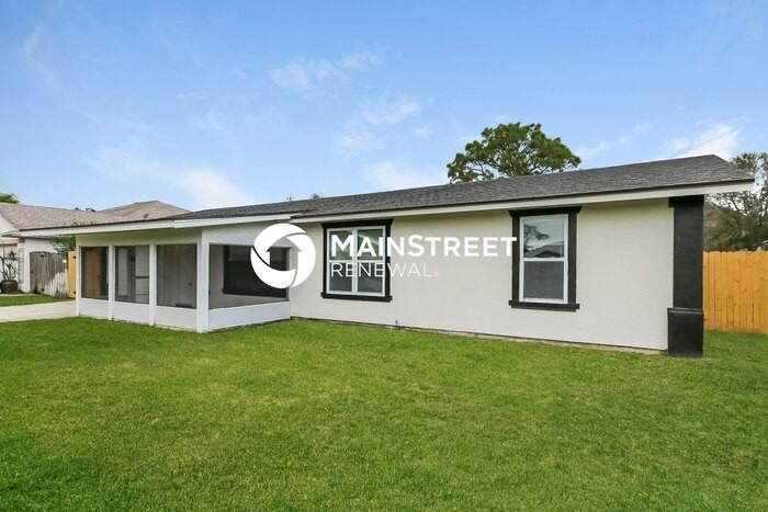 361 Sw Twig Ave - Photo 4 of 16