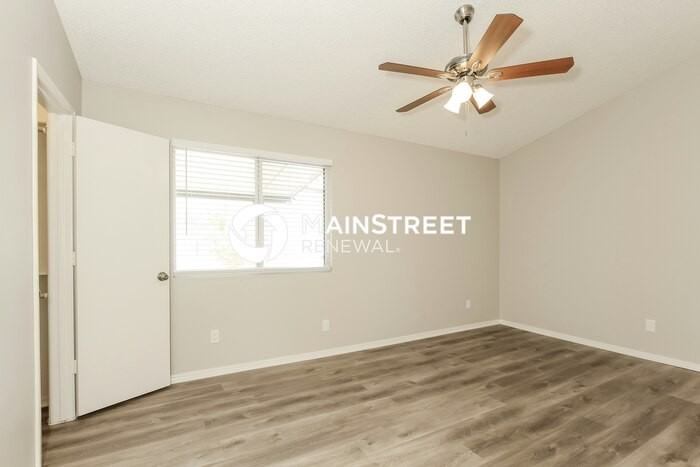 10048 W Mariposa St - Photo 7 of 15
