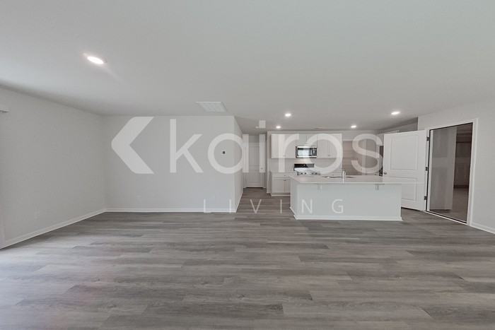 134 Inez Ave - Photo 4 of 34