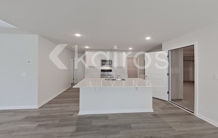 134 Inez Ave - Photo 6 of 34