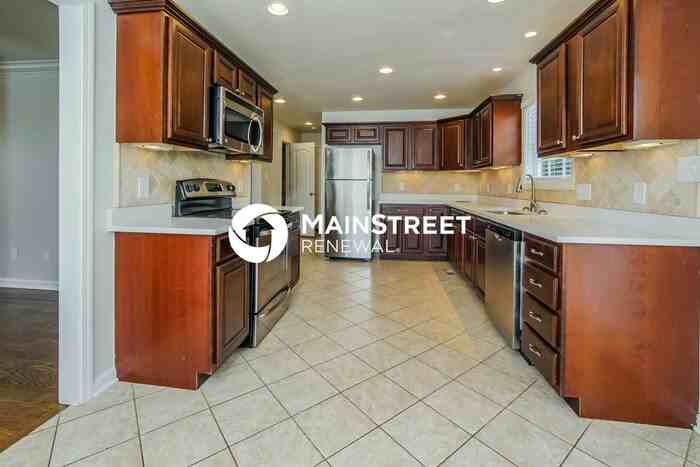 8904 Chesney Oaks Ln - Photo 6 of 16