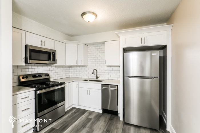 5365 Denny Dr - Photo 7 of 14