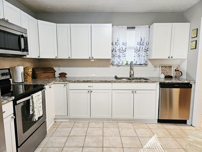 1330 White Oak Dr #1332 - Photo 2 of 16