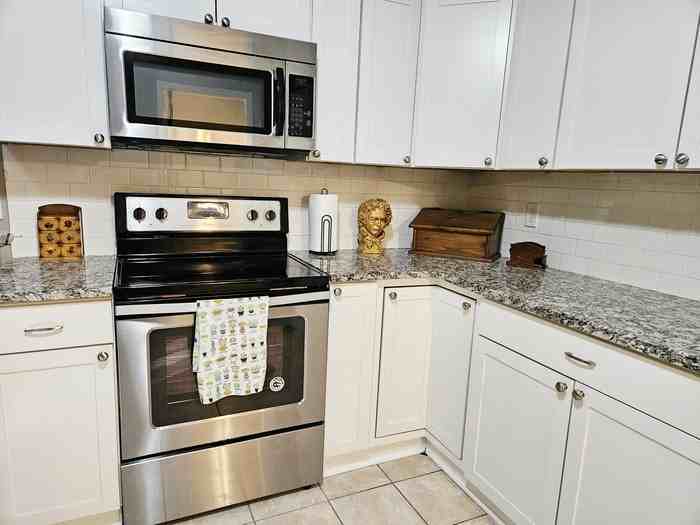 1330 White Oak Dr #1332 - Photo 4 of 16