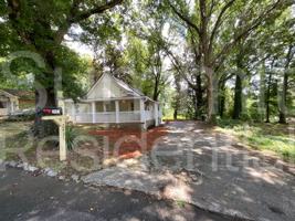 featured image of 2431 Saint Paul Ave Nw